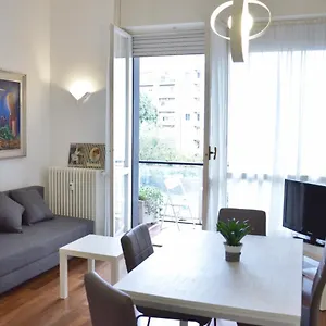 New Renovated With Balcony Porta Romana Milano